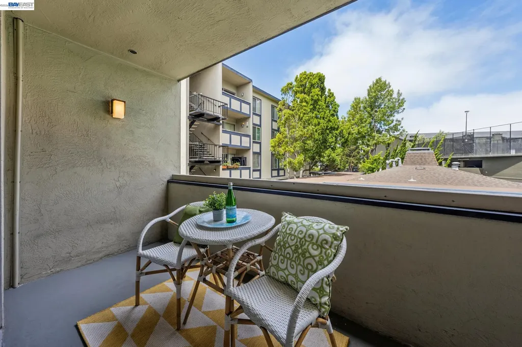 955 Shorepoint Court Alameda CA 94501