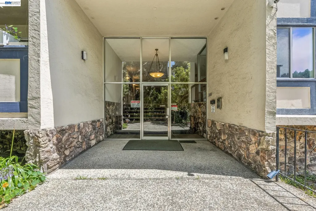 955 Shorepoint Court Alameda CA 94501