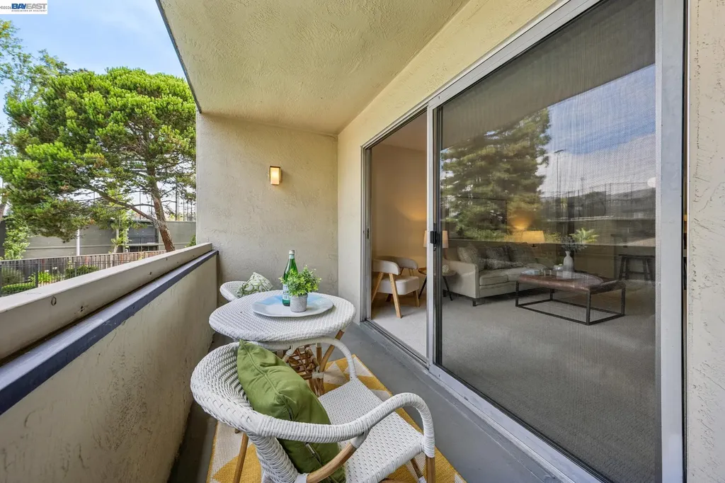 955 Shorepoint Court Alameda CA 94501