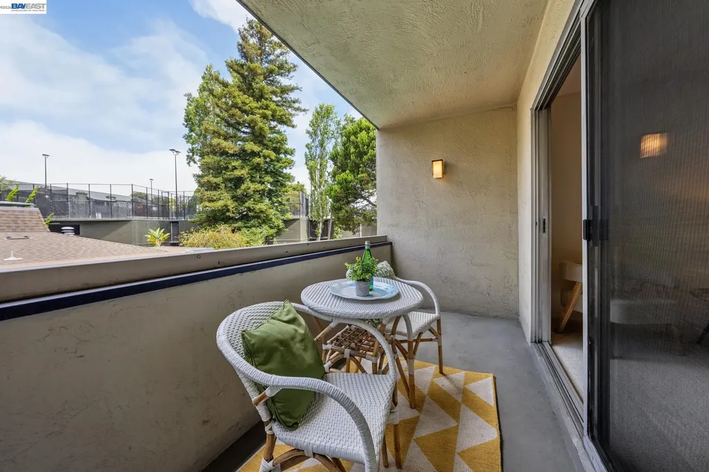 955 Shorepoint Court Alameda CA 94501