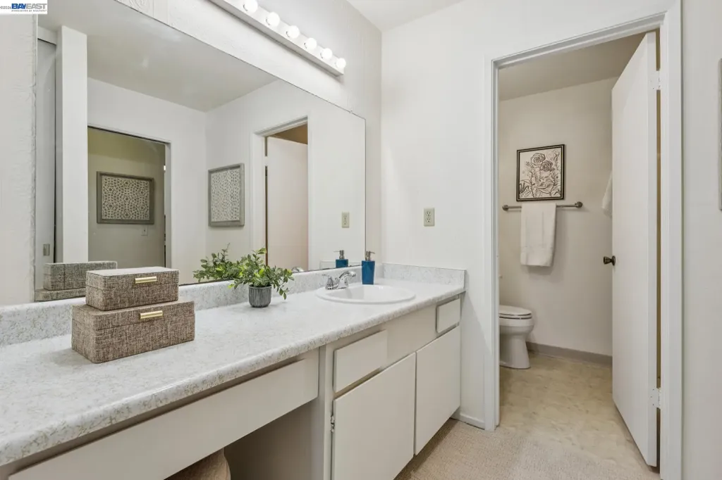 955 Shorepoint Court Alameda CA 94501