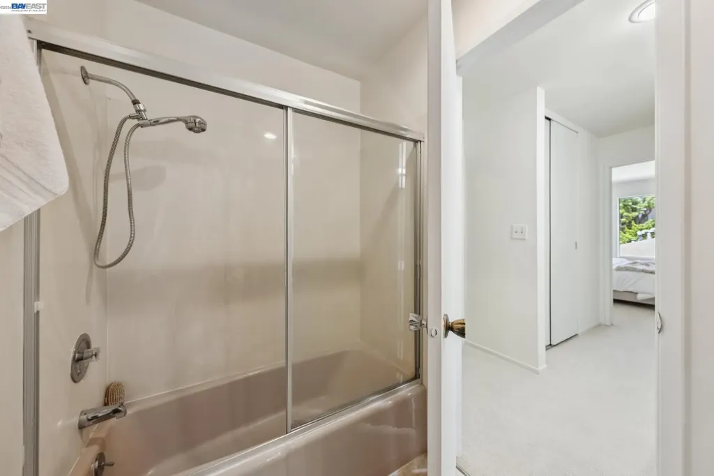 955 Shorepoint Court Alameda CA 94501