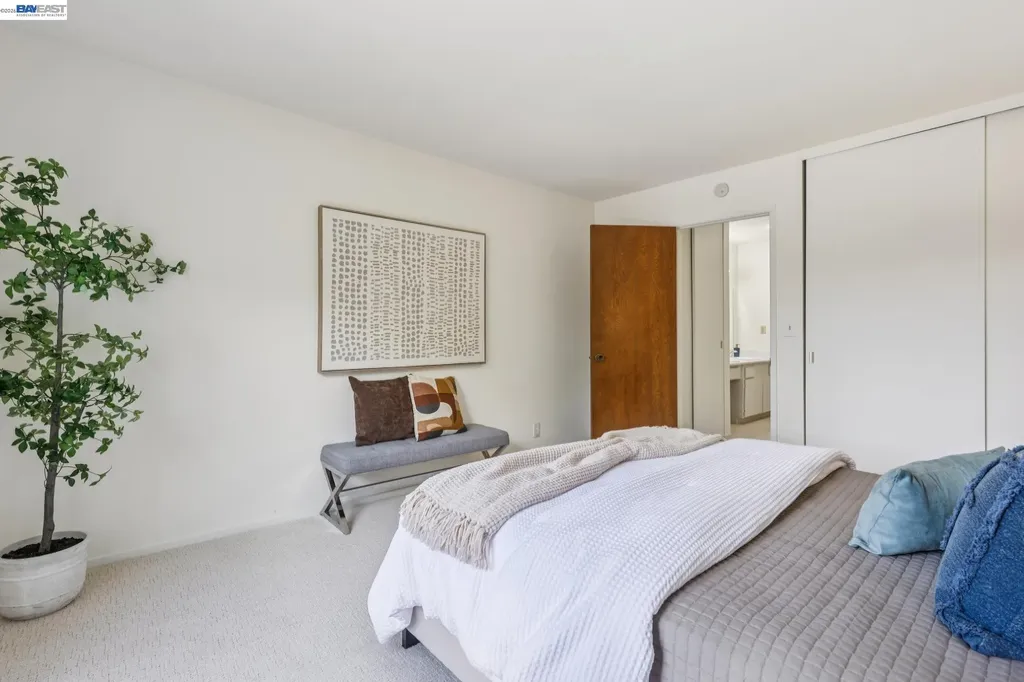 955 Shorepoint Court Alameda CA 94501