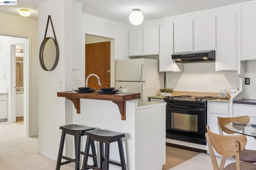 955 Shorepoint Court Alameda CA 94501