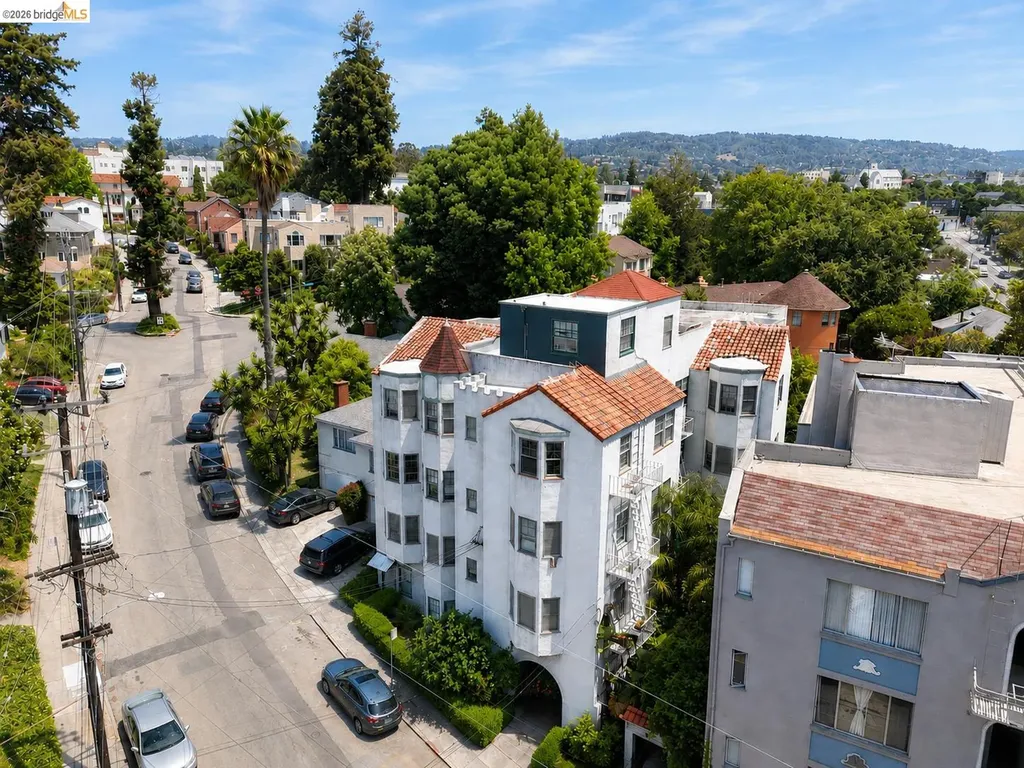 1142 Mckinley Avenue Oakland CA 94610
