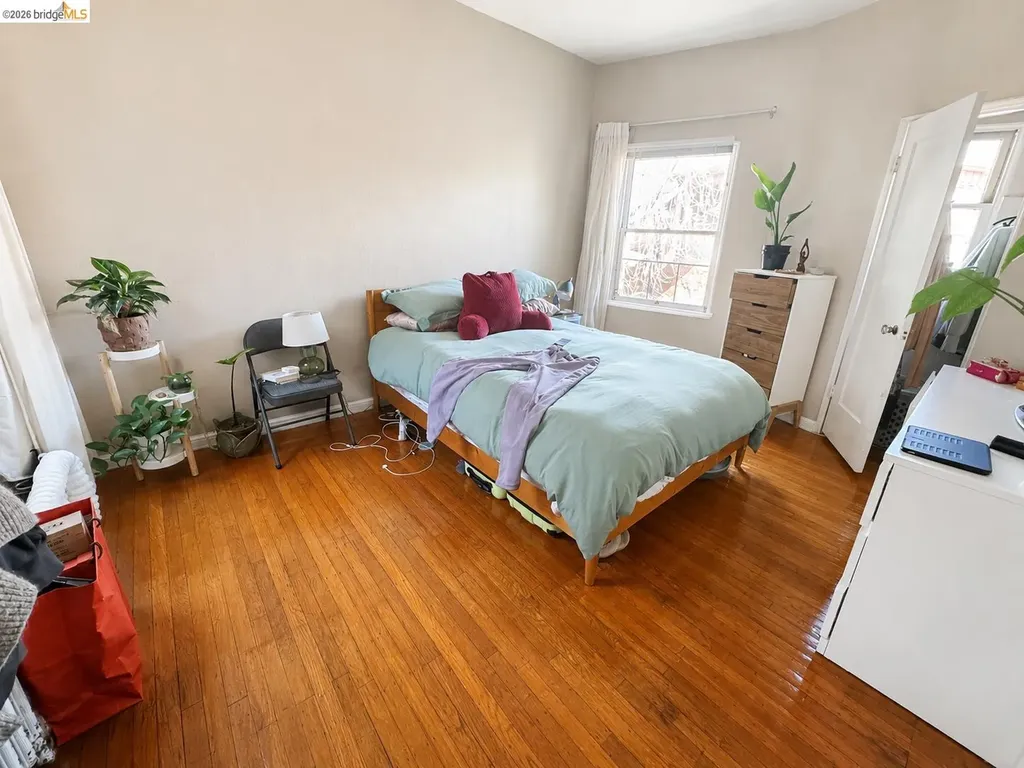 1142 Mckinley Avenue Oakland CA 94610