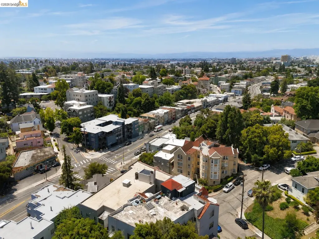 1142 Mckinley Avenue Oakland CA 94610