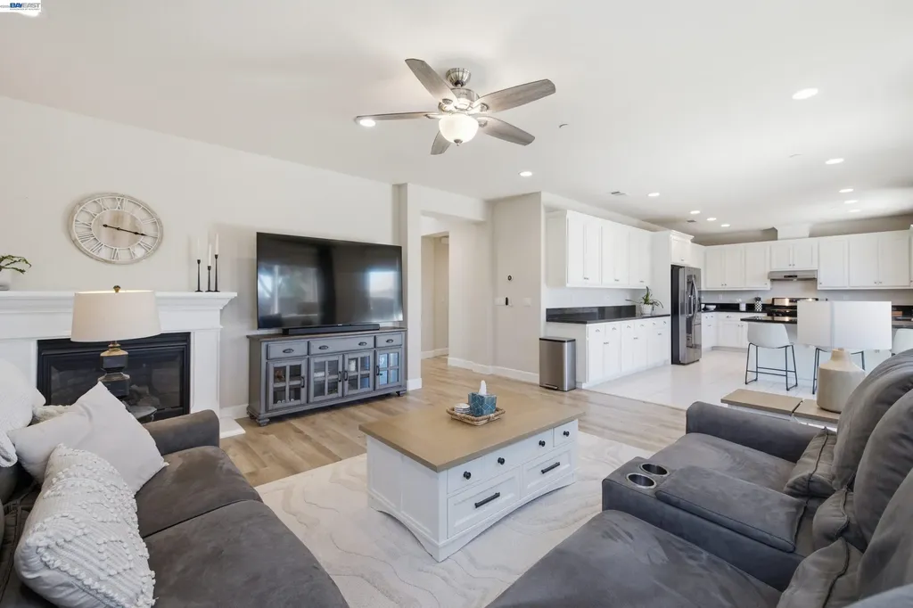 5555 Mountain Ridge Court Antioch CA 94531