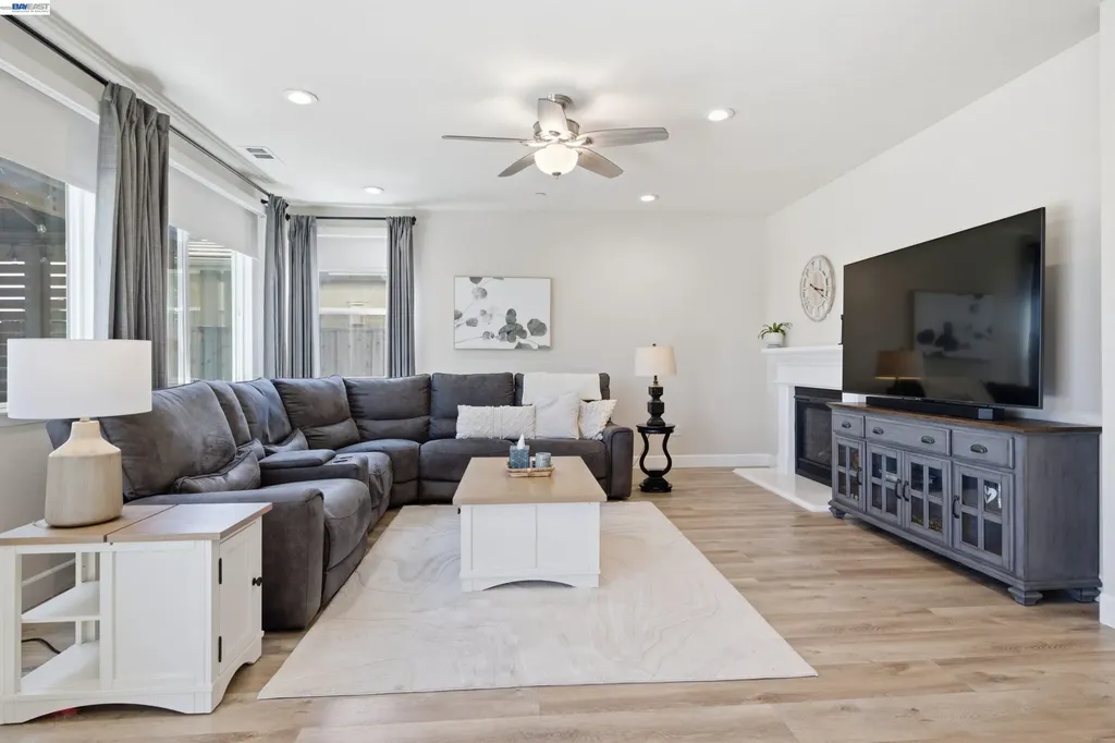 5555 Mountain Ridge Court Antioch CA 94531