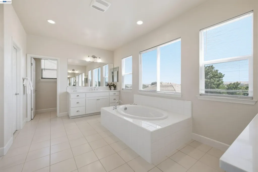 5555 Mountain Ridge Court Antioch CA 94531