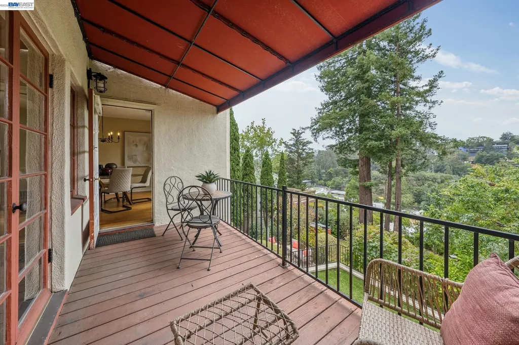 5765 Colton Boulevard Oakland CA 94611