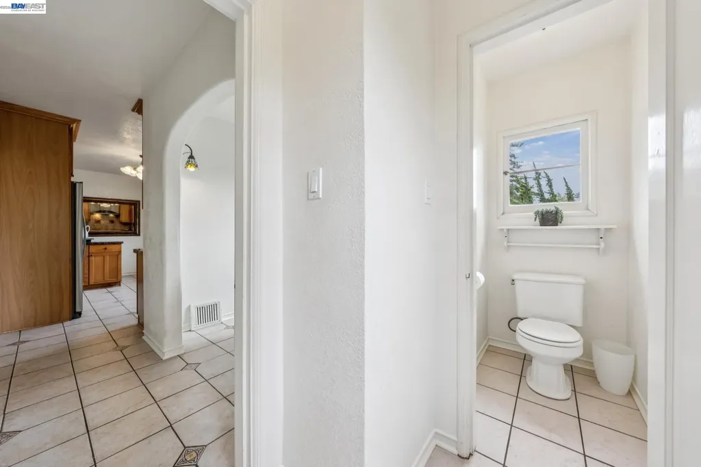5765 Colton Boulevard Oakland CA 94611