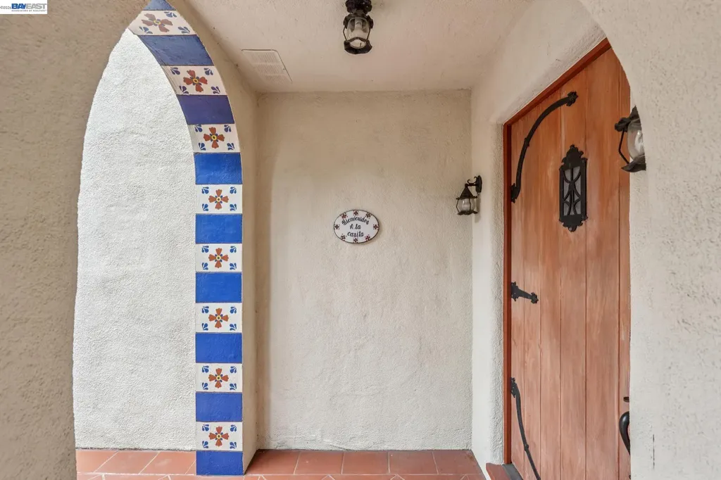 5765 Colton Boulevard Oakland CA 94611