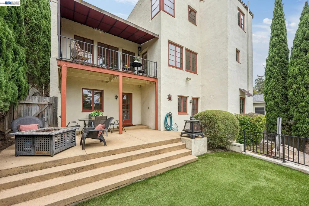 5765 Colton Boulevard Oakland CA 94611