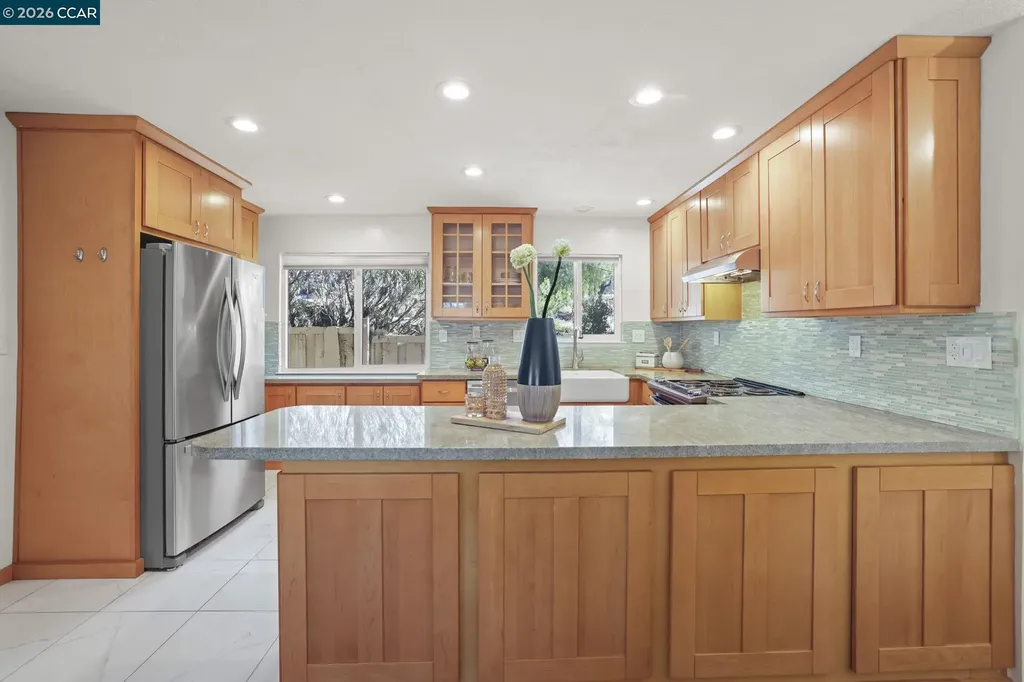 854 Shell Avenue Martinez CA 94553