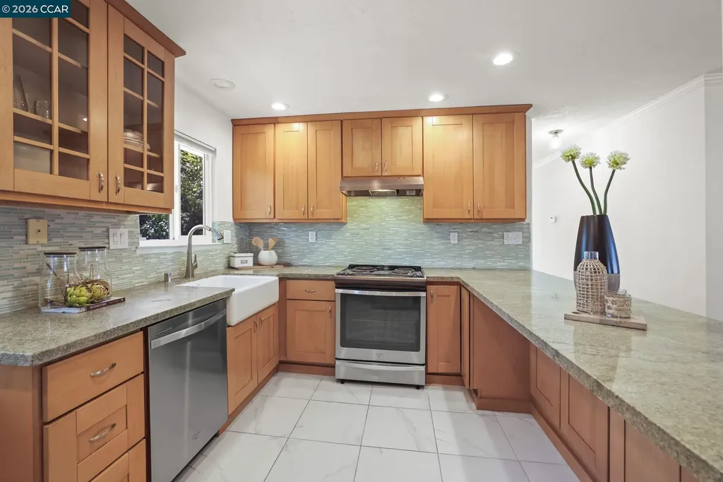 854 Shell Avenue Martinez CA 94553