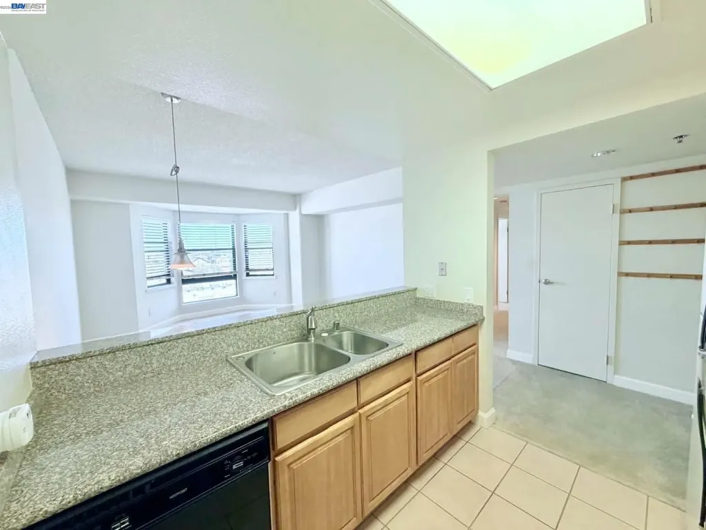 989 Webster Street Oakland CA 94607
