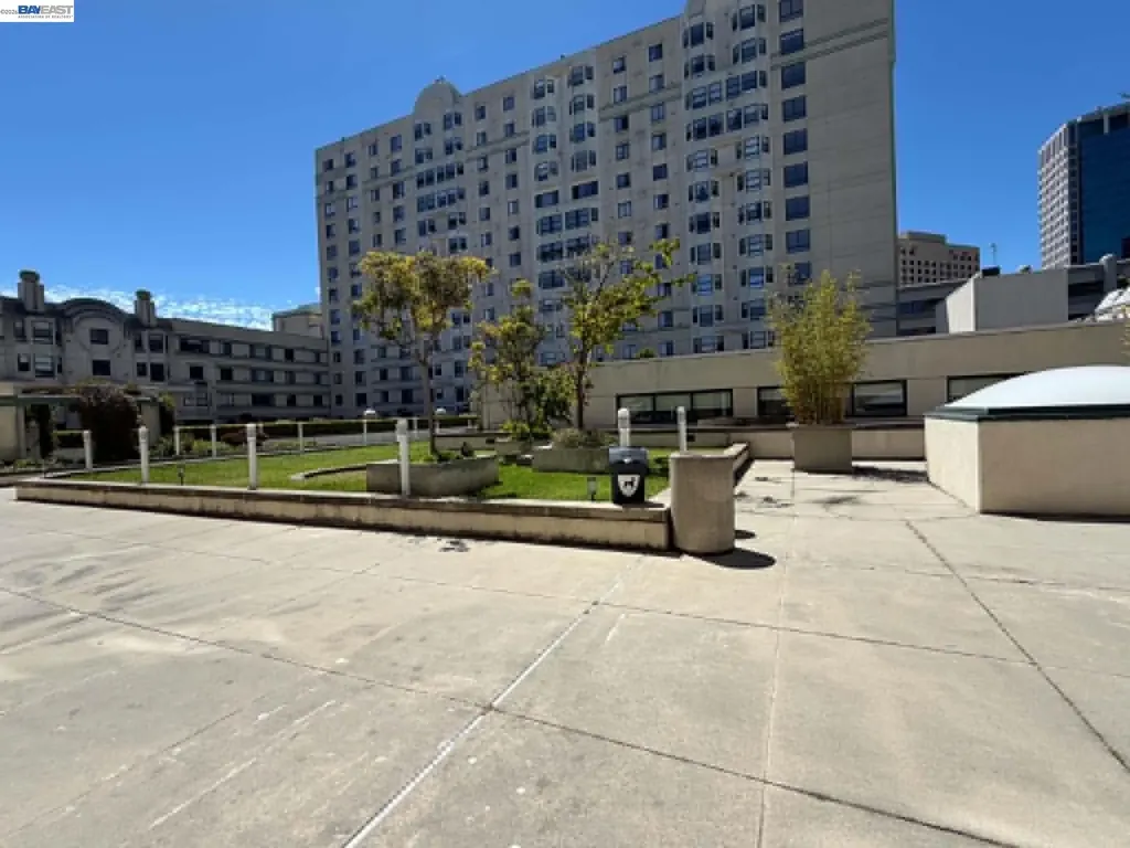 989 Webster Street Oakland CA 94607