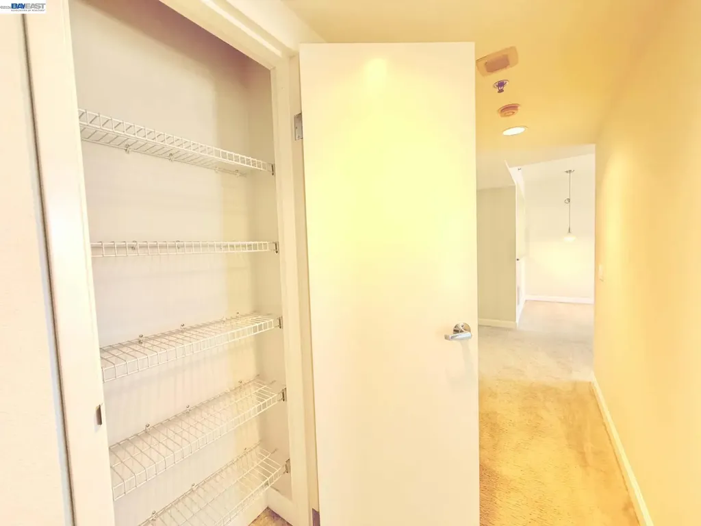 989 Webster Street Oakland CA 94607