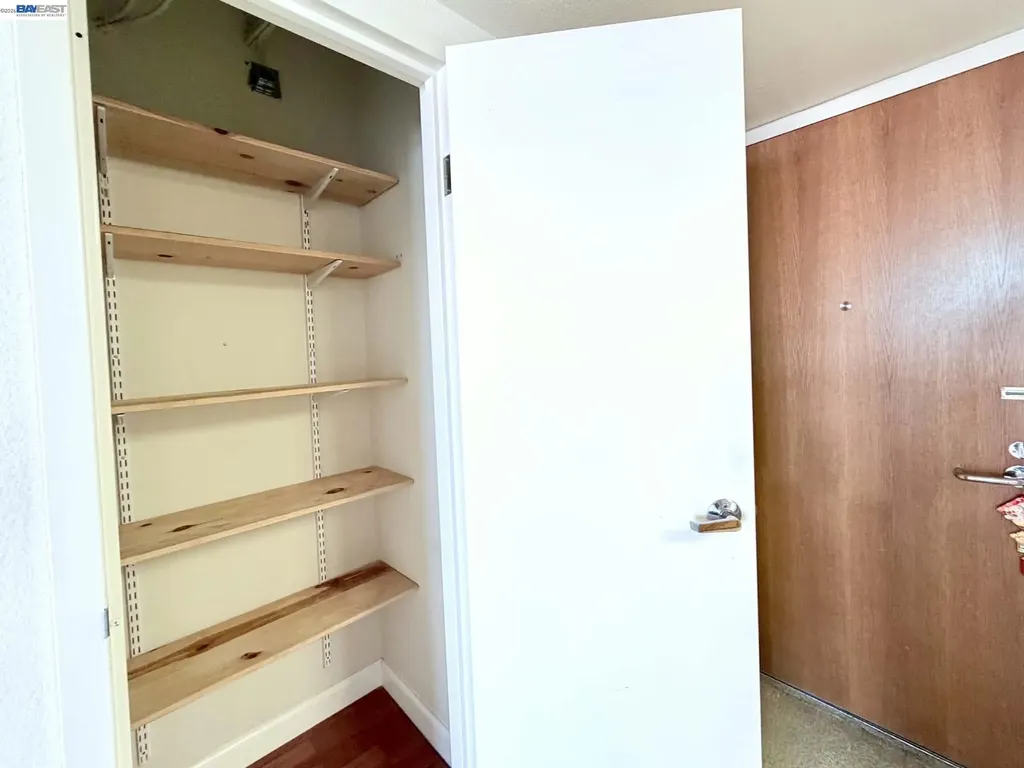 989 Webster Street Oakland CA 94607
