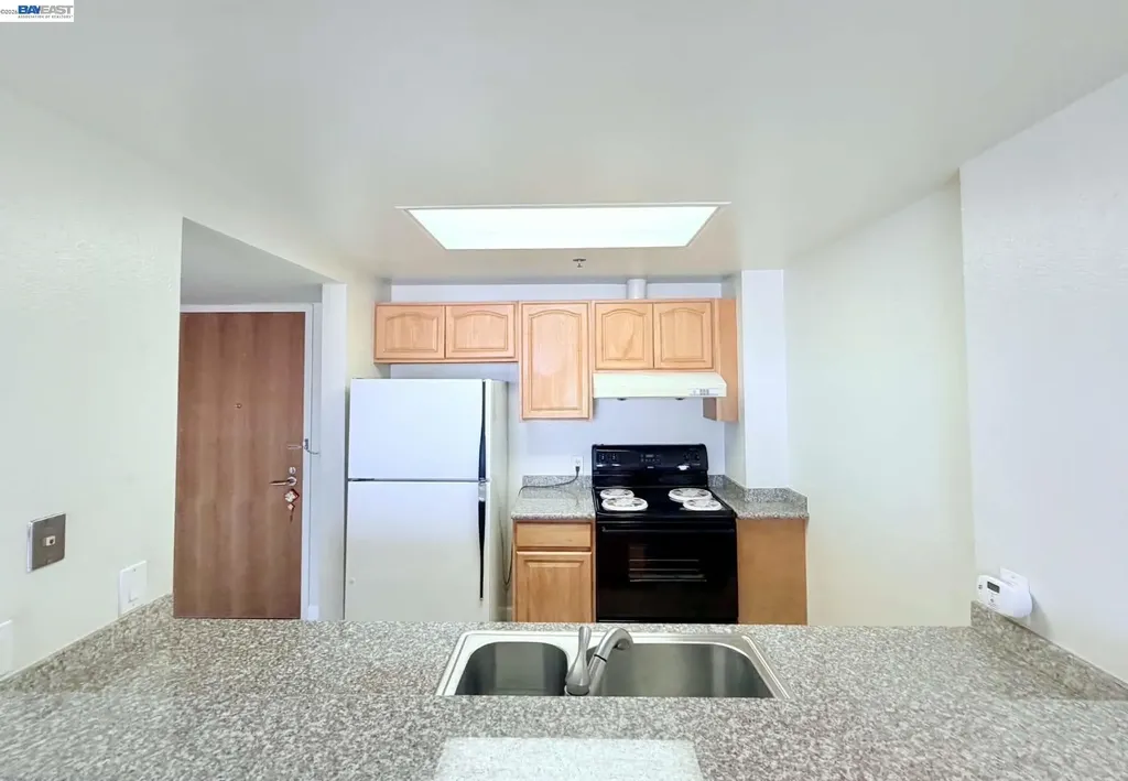 989 Webster Street Oakland CA 94607