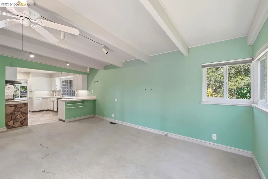 6480 Ascot Drive Oakland CA 94611