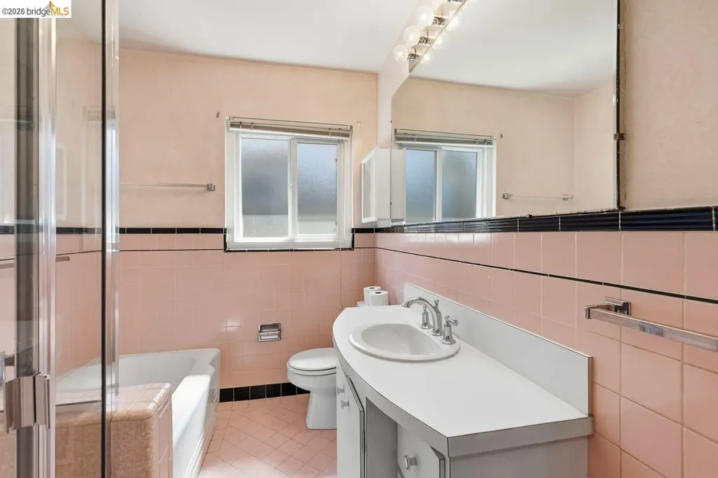 6480 Ascot Drive Oakland CA 94611