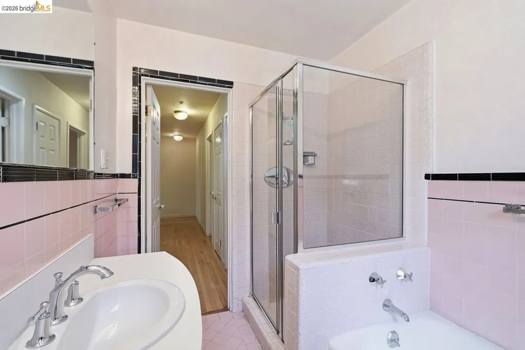 6480 Ascot Drive Oakland CA 94611