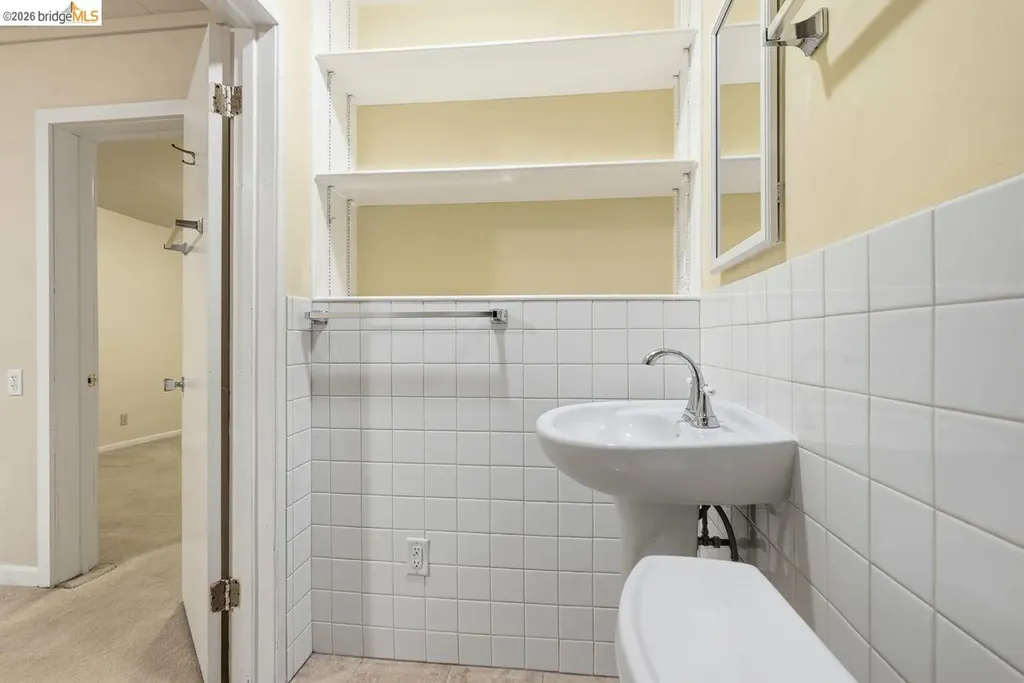 6480 Ascot Drive Oakland CA 94611