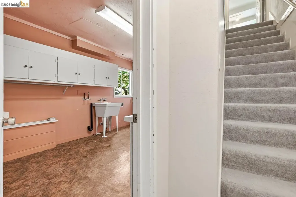 6480 Ascot Drive Oakland CA 94611