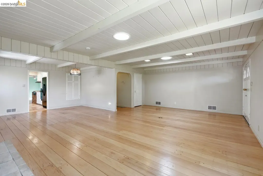 6480 Ascot Drive Oakland CA 94611