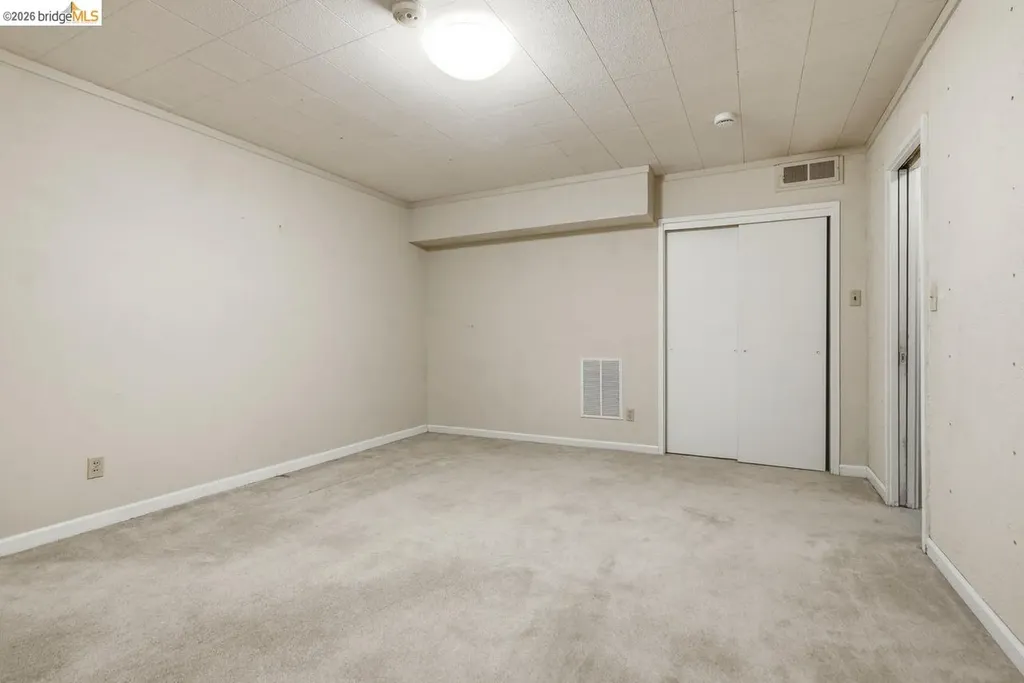6480 Ascot Drive Oakland CA 94611