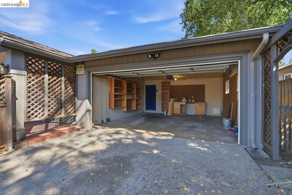 6480 Ascot Drive Oakland CA 94611
