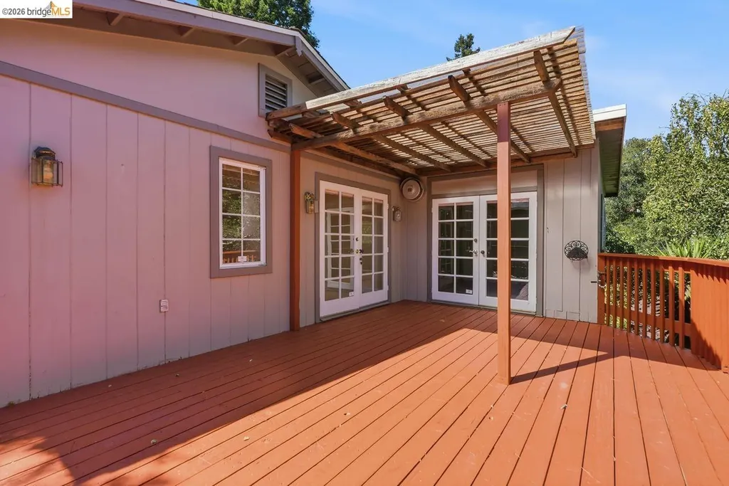 6480 Ascot Drive Oakland CA 94611