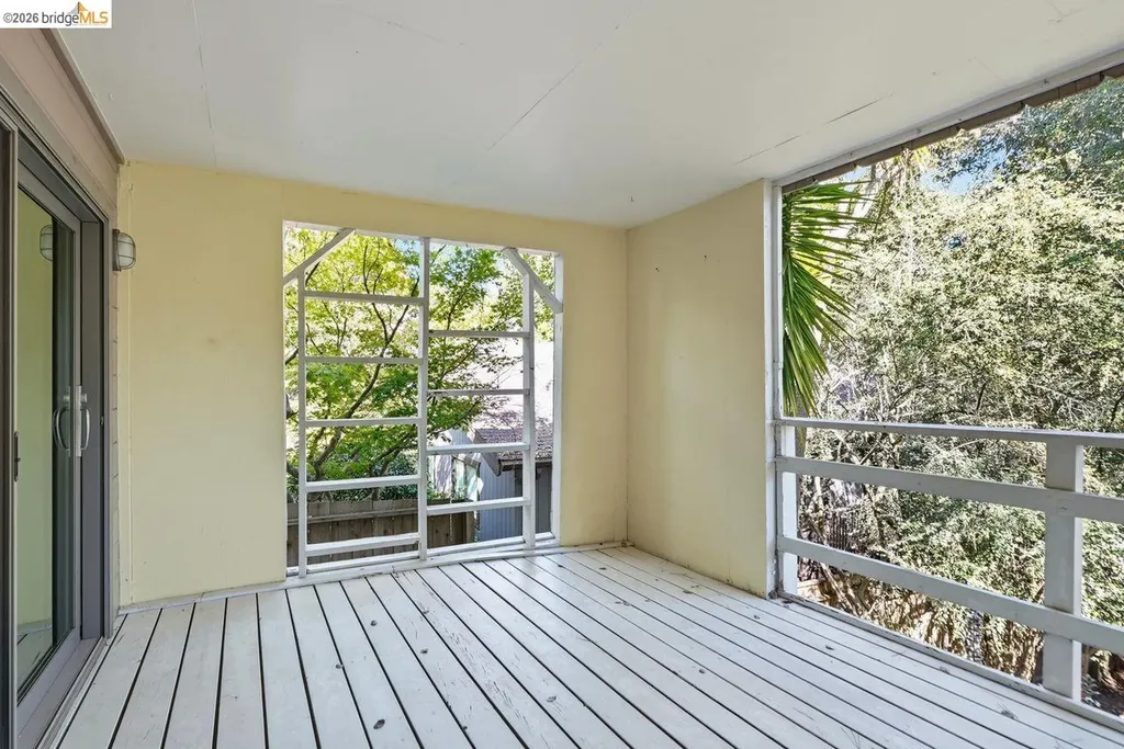 6480 Ascot Drive Oakland CA 94611