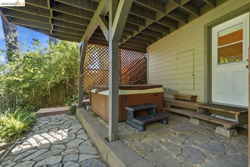 6480 Ascot Drive Oakland CA 94611