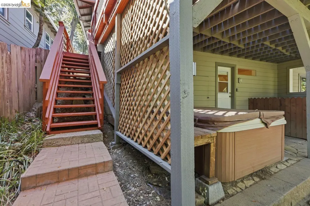 6480 Ascot Drive Oakland CA 94611