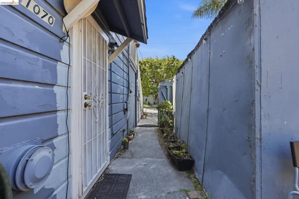 1072 56th Street Oakland CA 94608