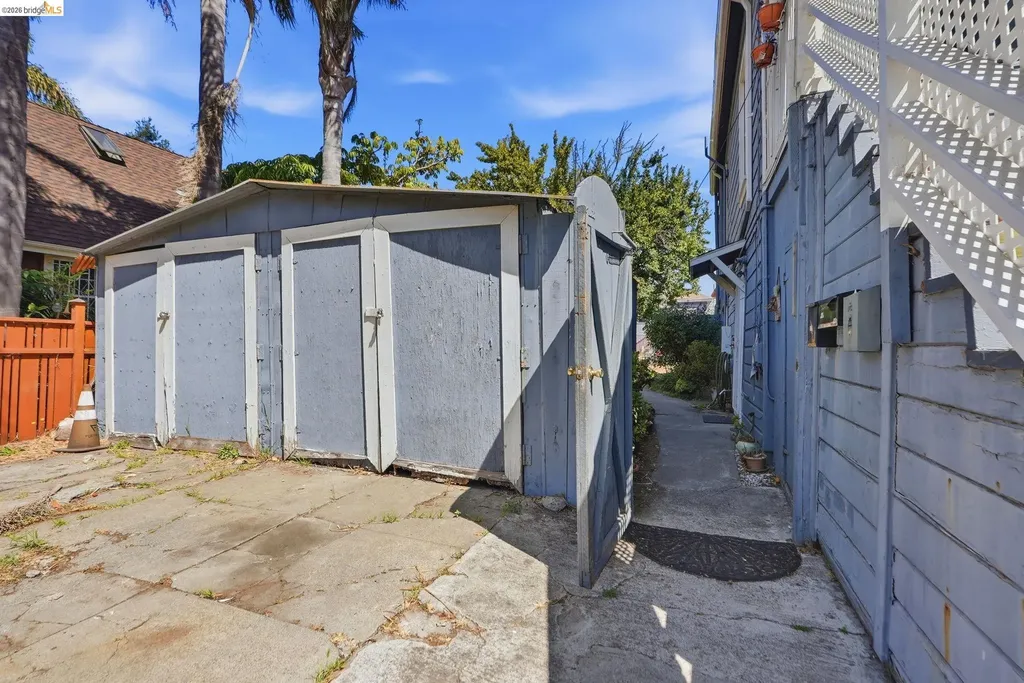 1072 56th Street Oakland CA 94608