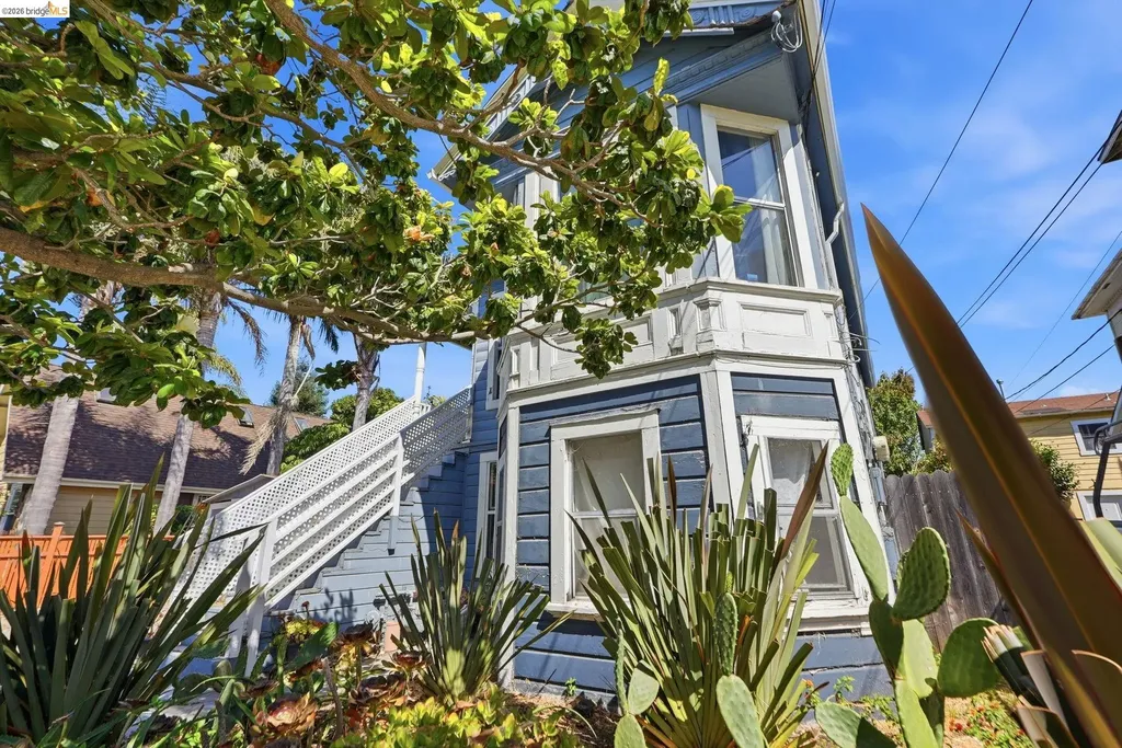 1072 56th Street Oakland CA 94608