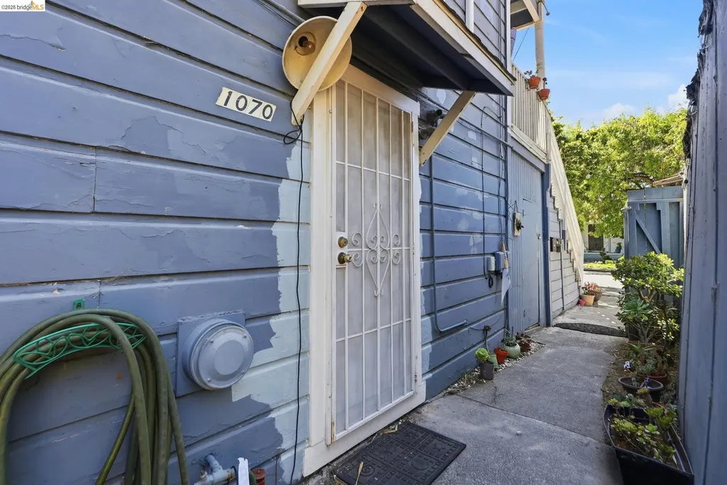 1072 56th Street Oakland CA 94608