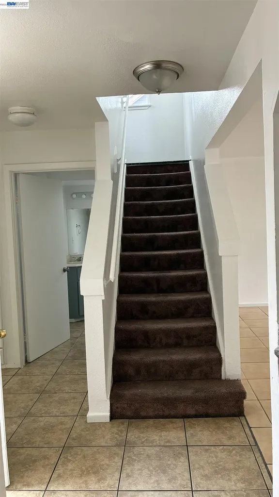 10469 West Court Oakland CA 94603