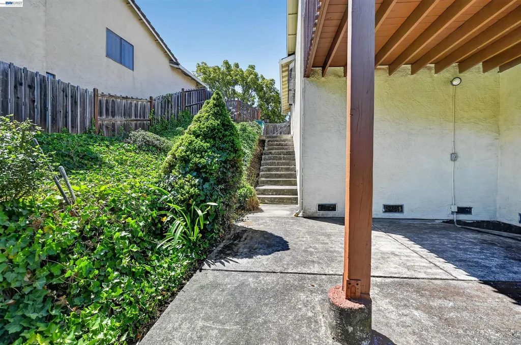 26976 Hemmingway Court Hayward CA 94542