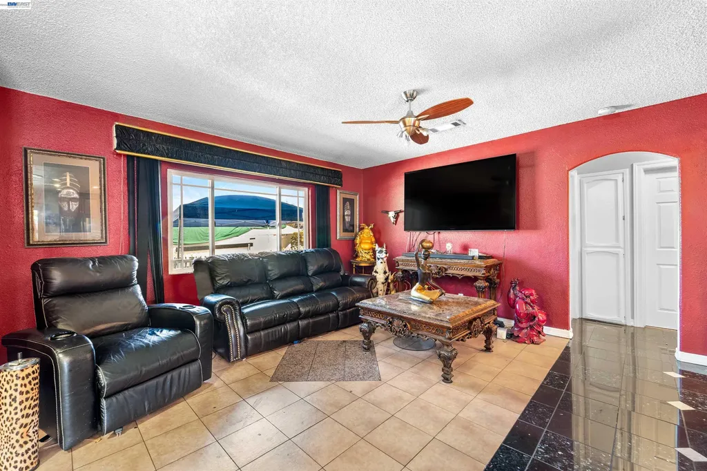 357 White Drive Hayward CA 94544