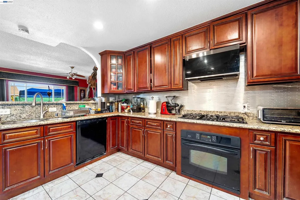 357 White Drive Hayward CA 94544