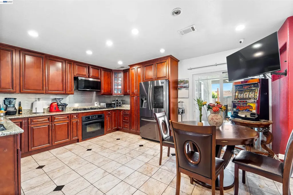 357 White Drive Hayward CA 94544