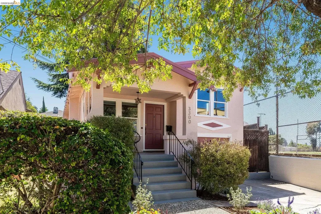 Oakland CA, 3300 Wilson Place