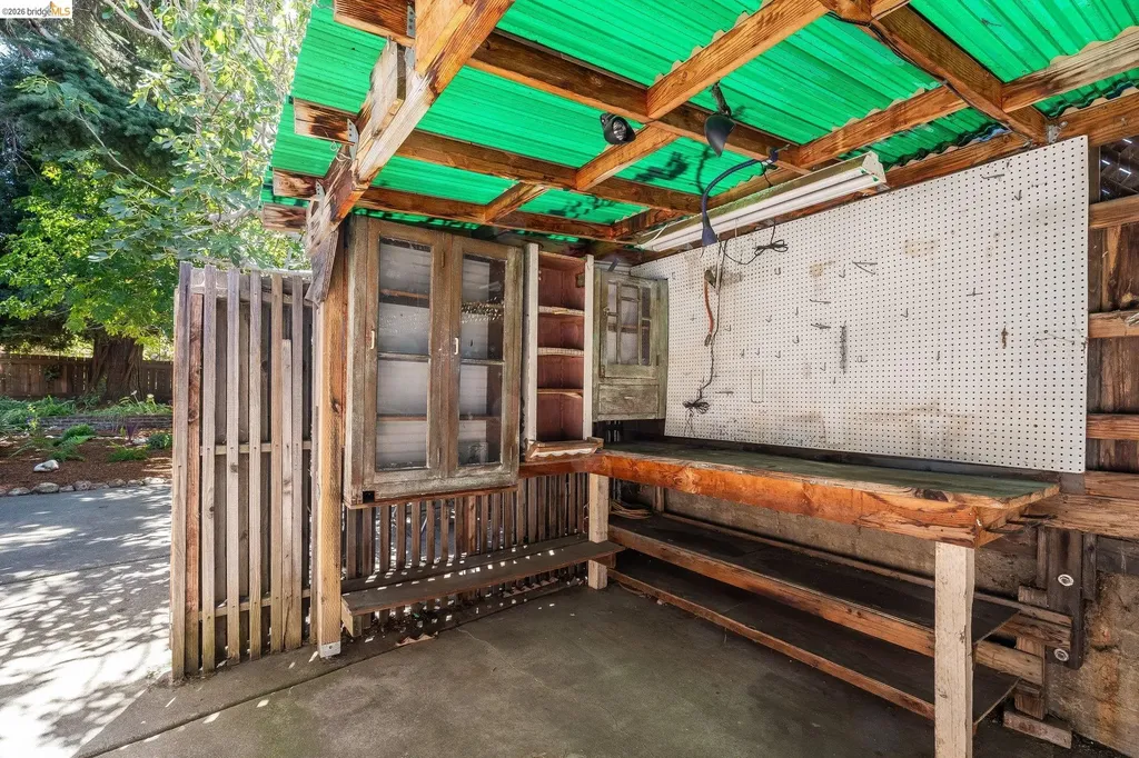 3300 Wilson Place Oakland CA 94602