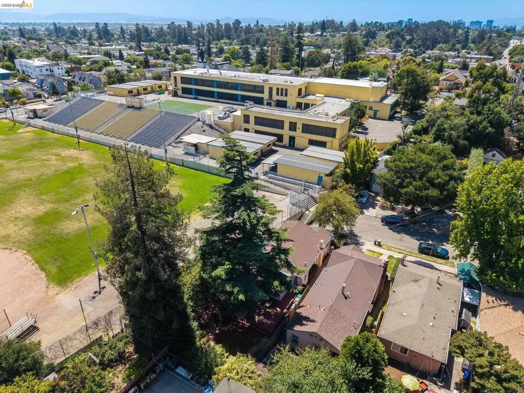 3300 Wilson Place Oakland CA 94602