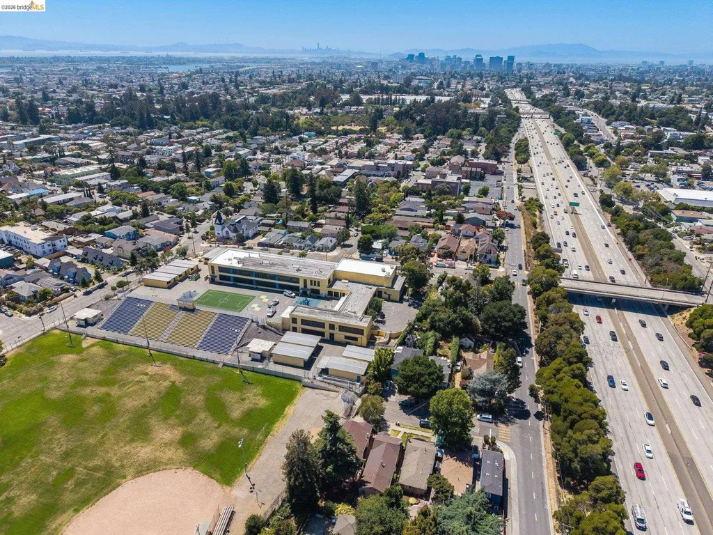 3300 Wilson Place Oakland CA 94602